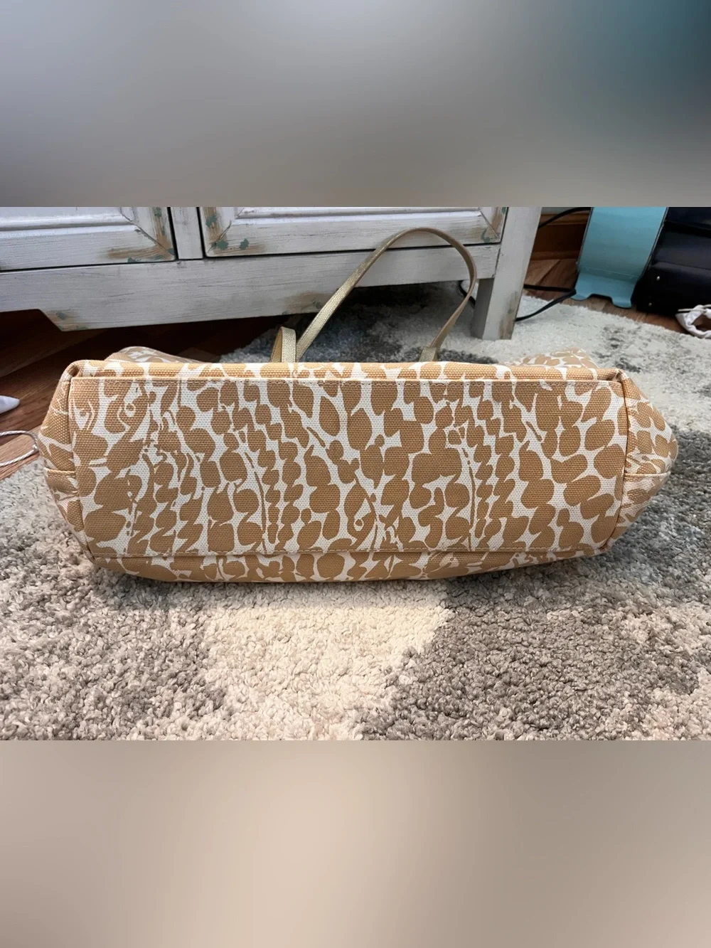 Lilly Pulitzer Finders Keepers Resort Tote Bag Tan & White Animal Print EC